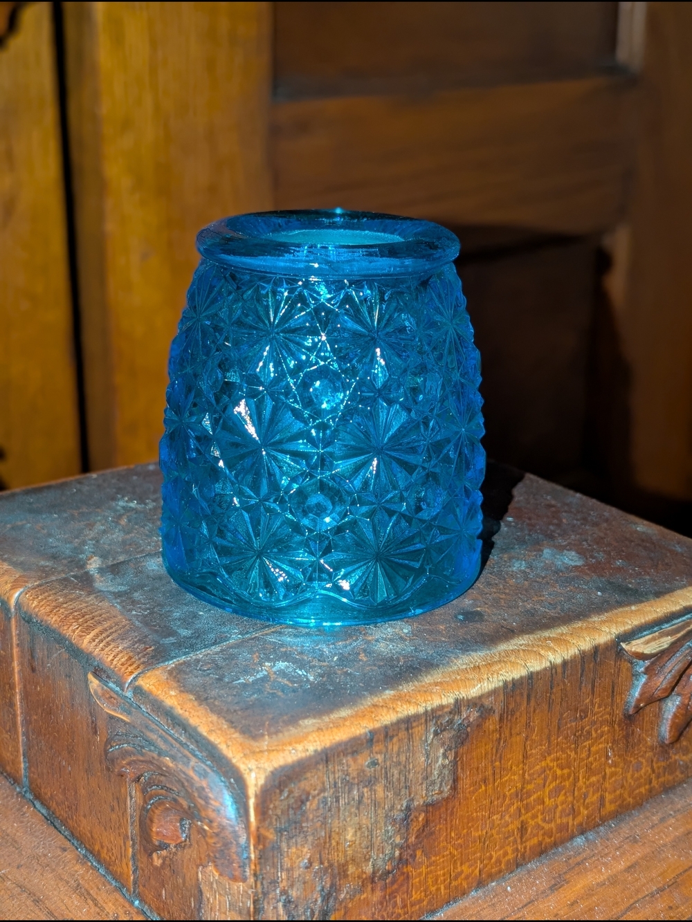 Vtg L.E. Smith Blue Daisy & Button Fairy Lamp Peacock Blue Glows top